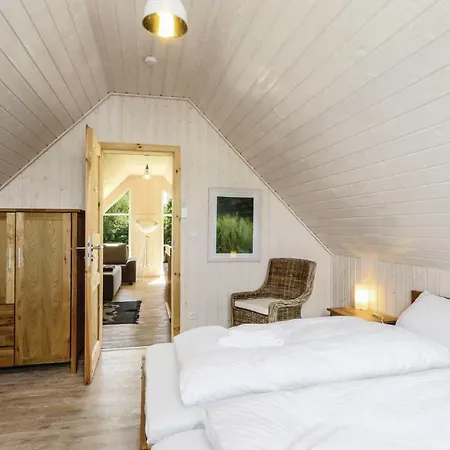 2 Bedroom Lovely In Ferienhaus *